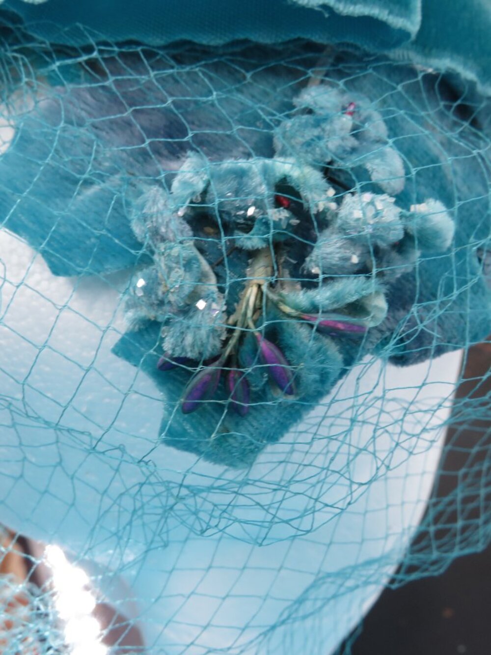 Vintage Blue Pillbox Hat Veiled Floral Fascinator Turquoise Velvet One Size OS - Picture 9 of 14